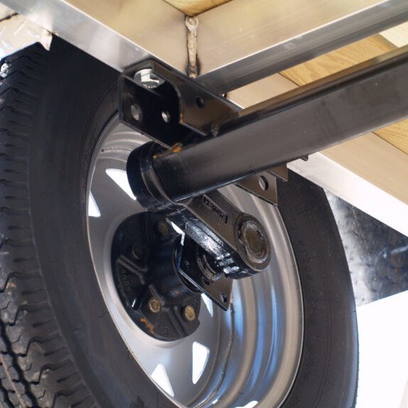 3500lbs torsion axle, with 13” or 15” inch tires