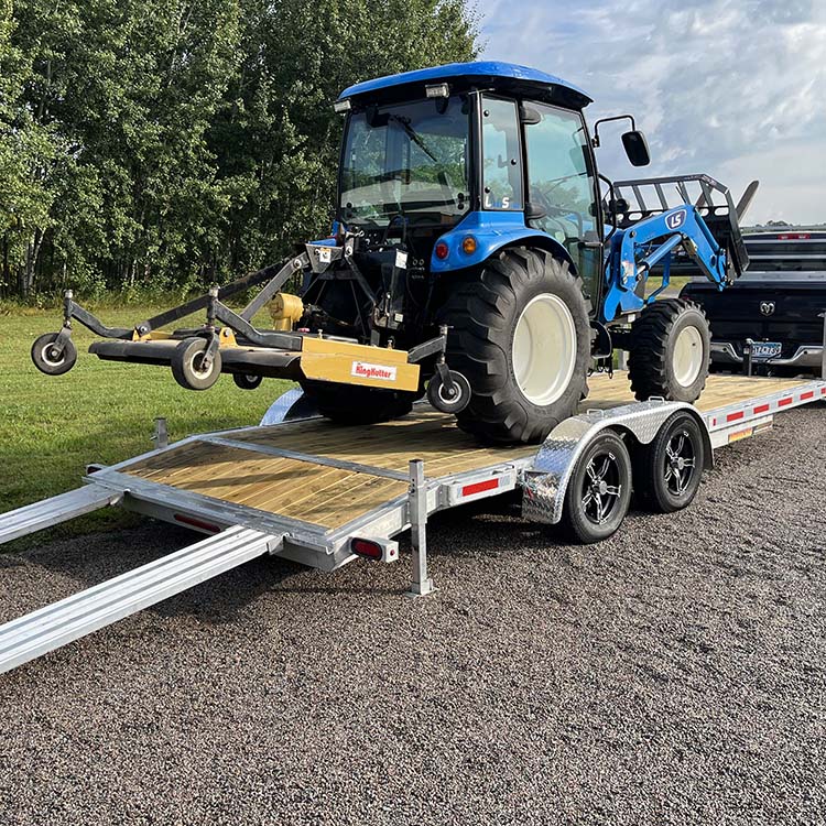 8,000 HD Vertical Tongue Jack and Adjustable Rear Jack Stabilizers