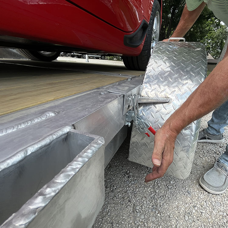 Diamond Plate Removable Quick Latch Fenders