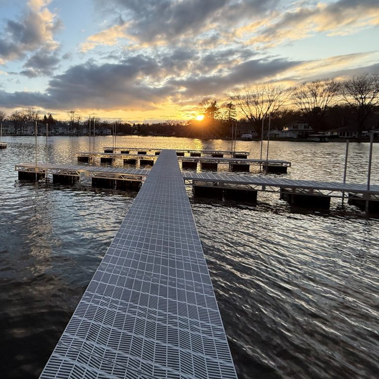 Floating Marina Fox River (Waterford, WI)